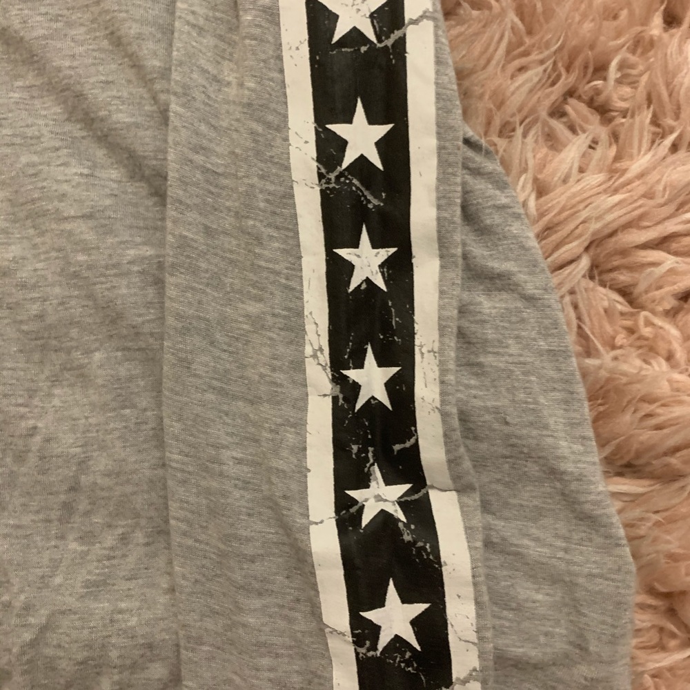 Shirt - Picture 3 of 4